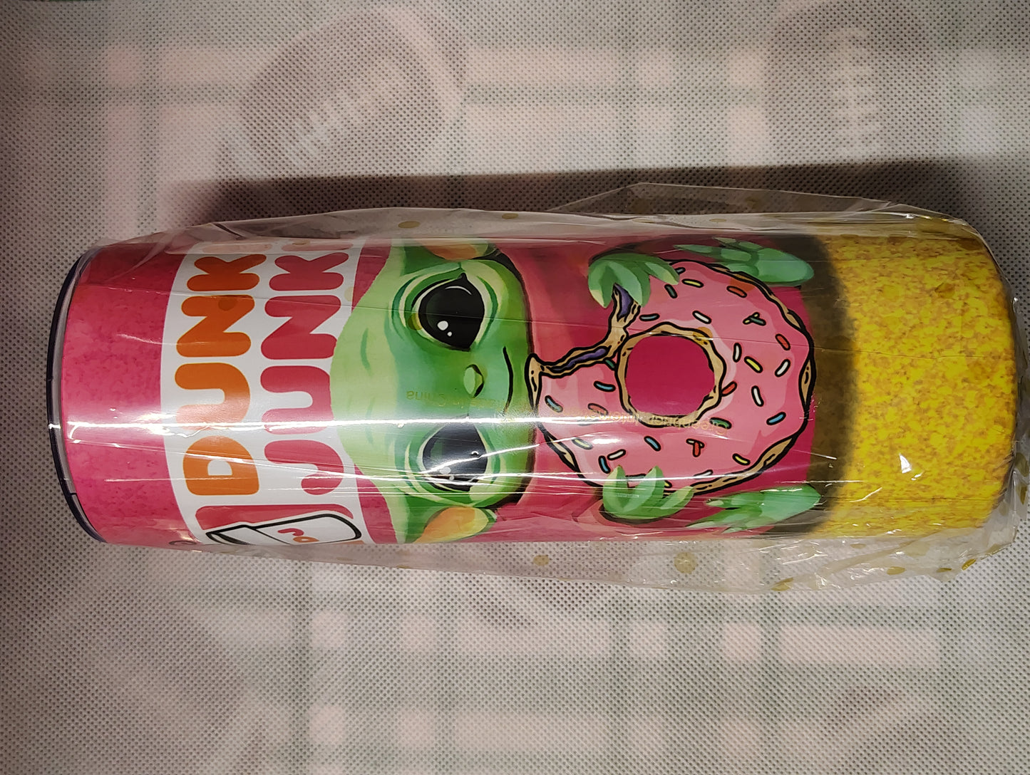 02-Green Alien Eating Donut